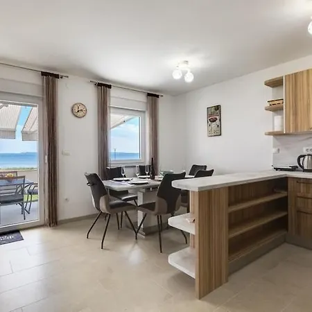 Villa Two Bedroom Beachfront With Jacuzzy - Sga3 *
